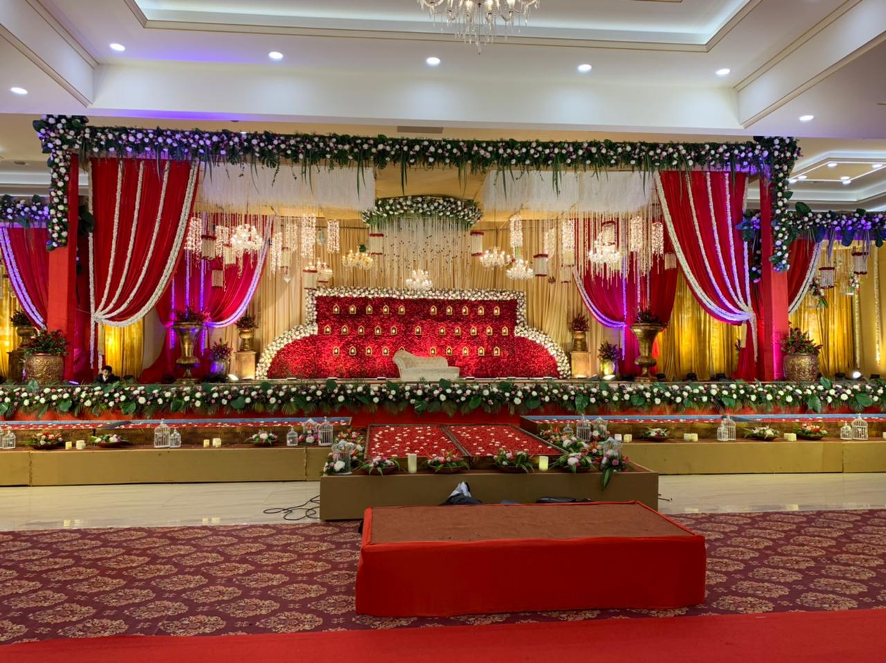Wedding Decorators in Chennai, Best mandapam stage flower decors